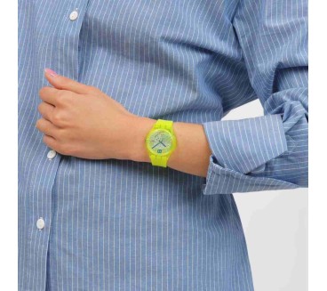 SWATCH LUMINOUSLY LEMON